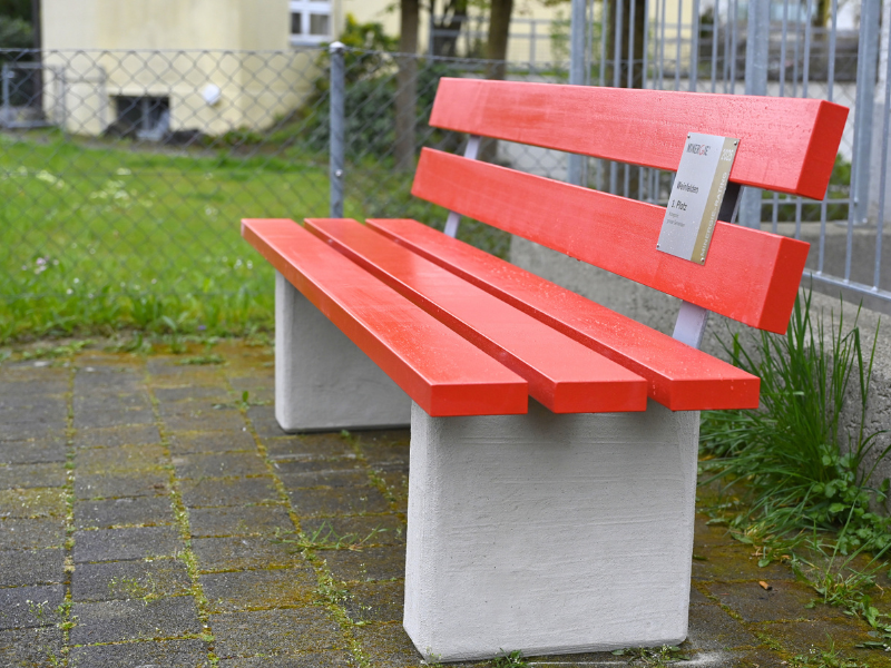 Das neue Bänkli in voller Pracht. (Bild: Stadt Weinfelden)