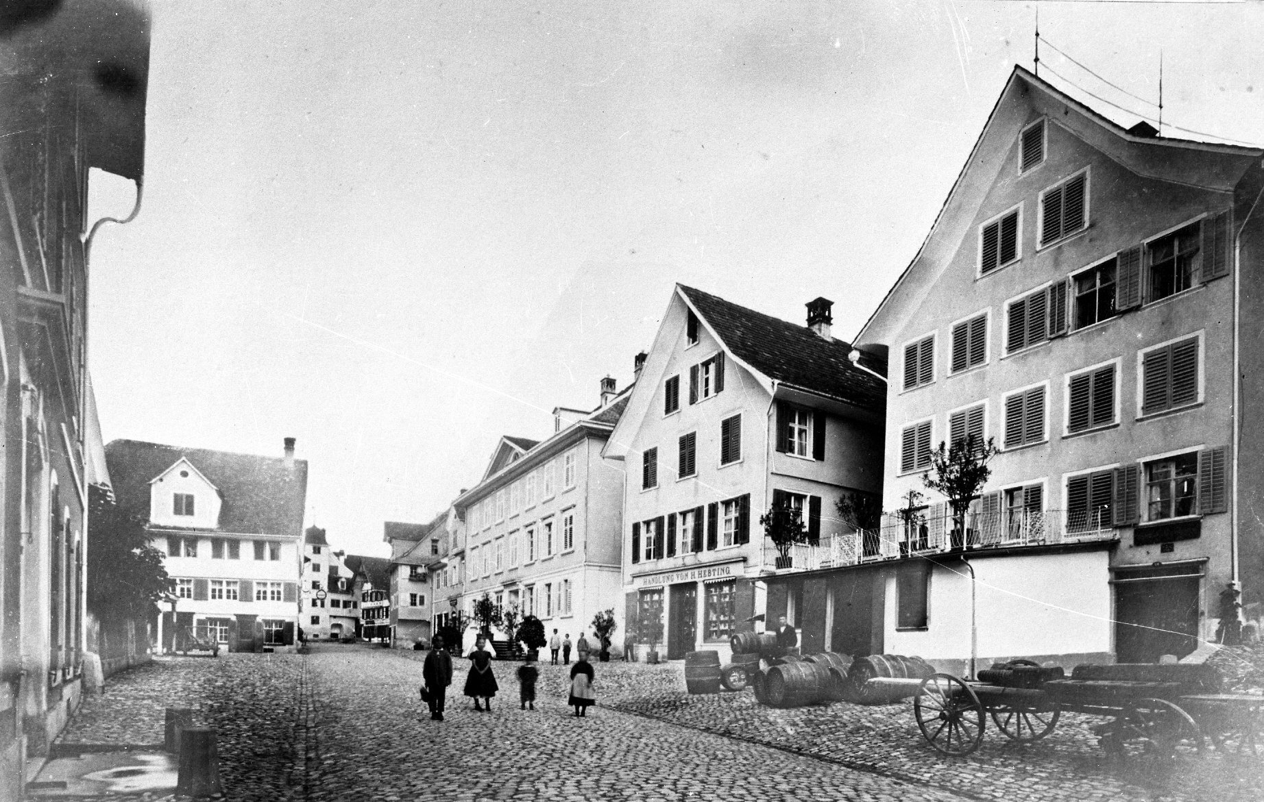 Blick in die Frauenfelderstrasse vor 1898. (Bild: zvg)